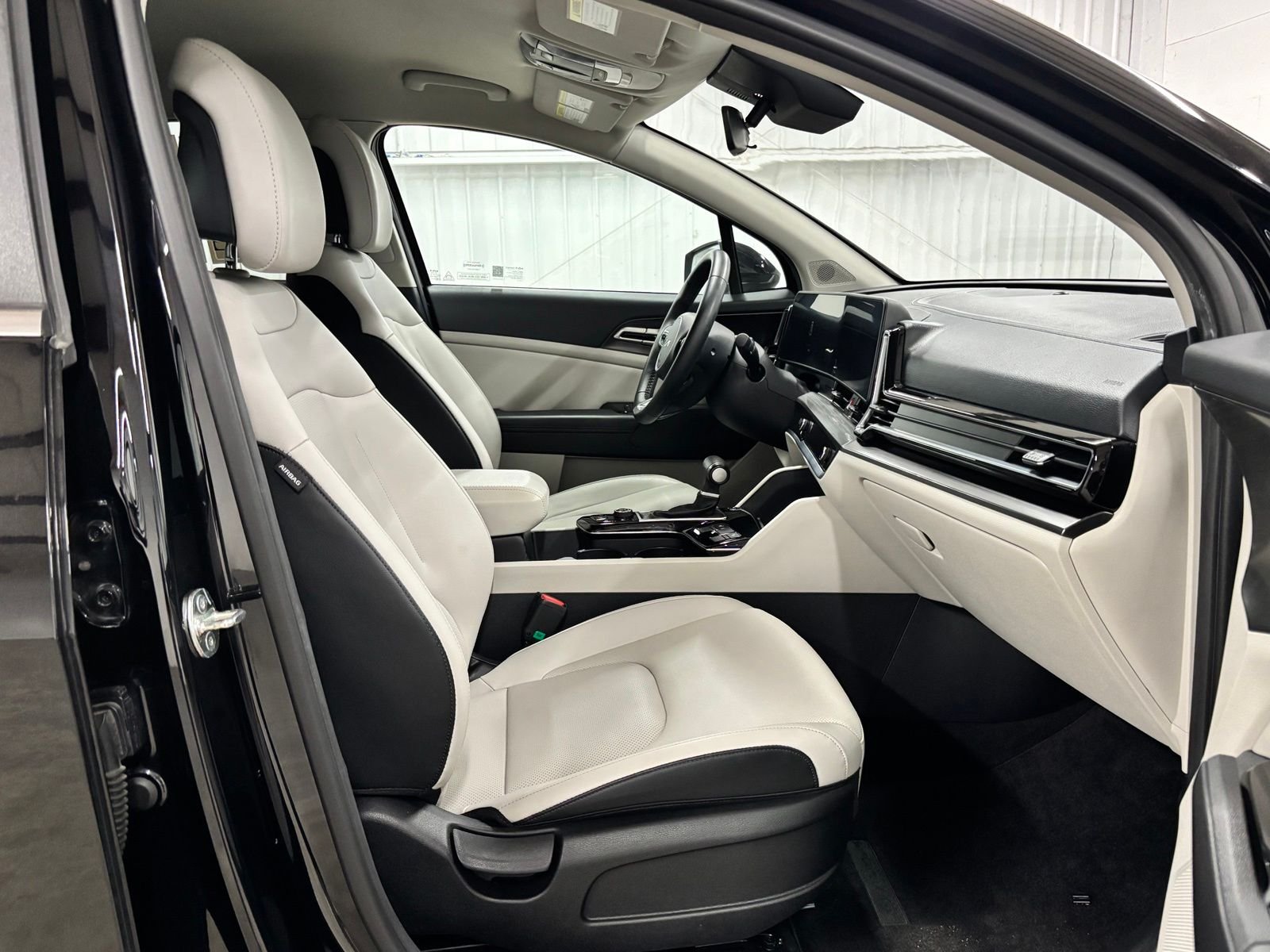 Used 2024 Black Kia EX image 22