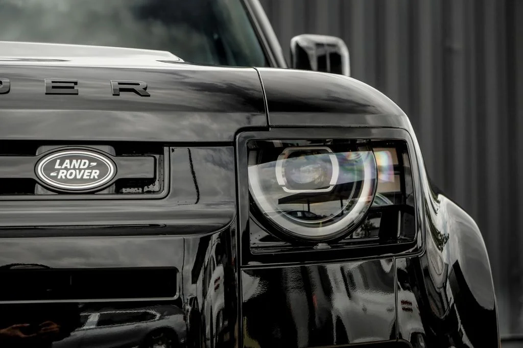 New 2026 Santorini Black Land Rover S image 6