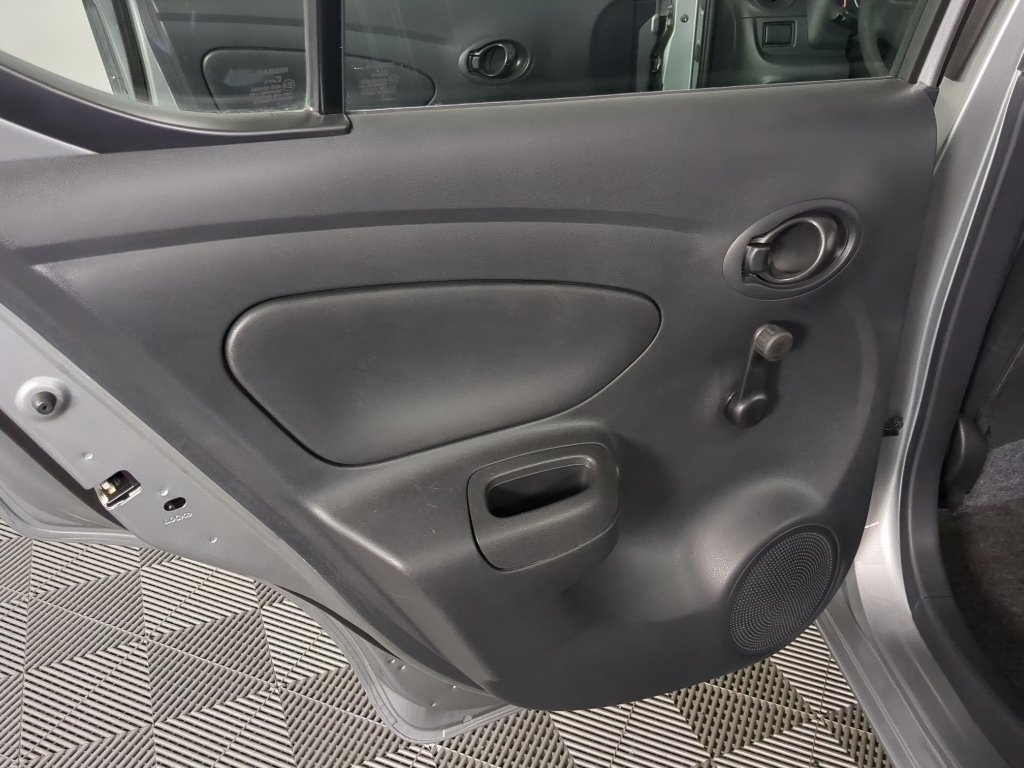 Used 2014 Magnetic Gray Nissan S image 16