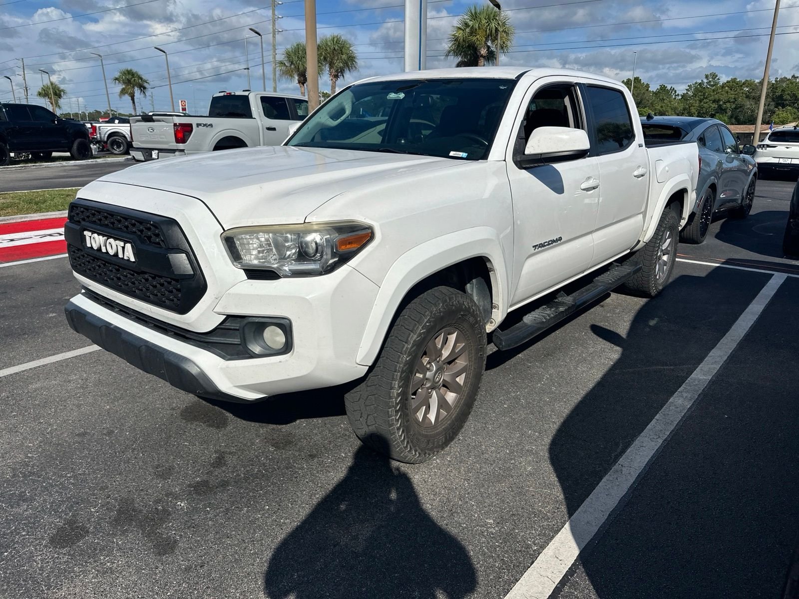Used 2017 White Toyota SR5 image 1
