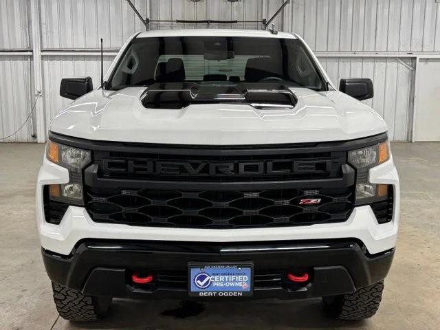 Used 2022 White Chevrolet Custom Trail Boss image 2