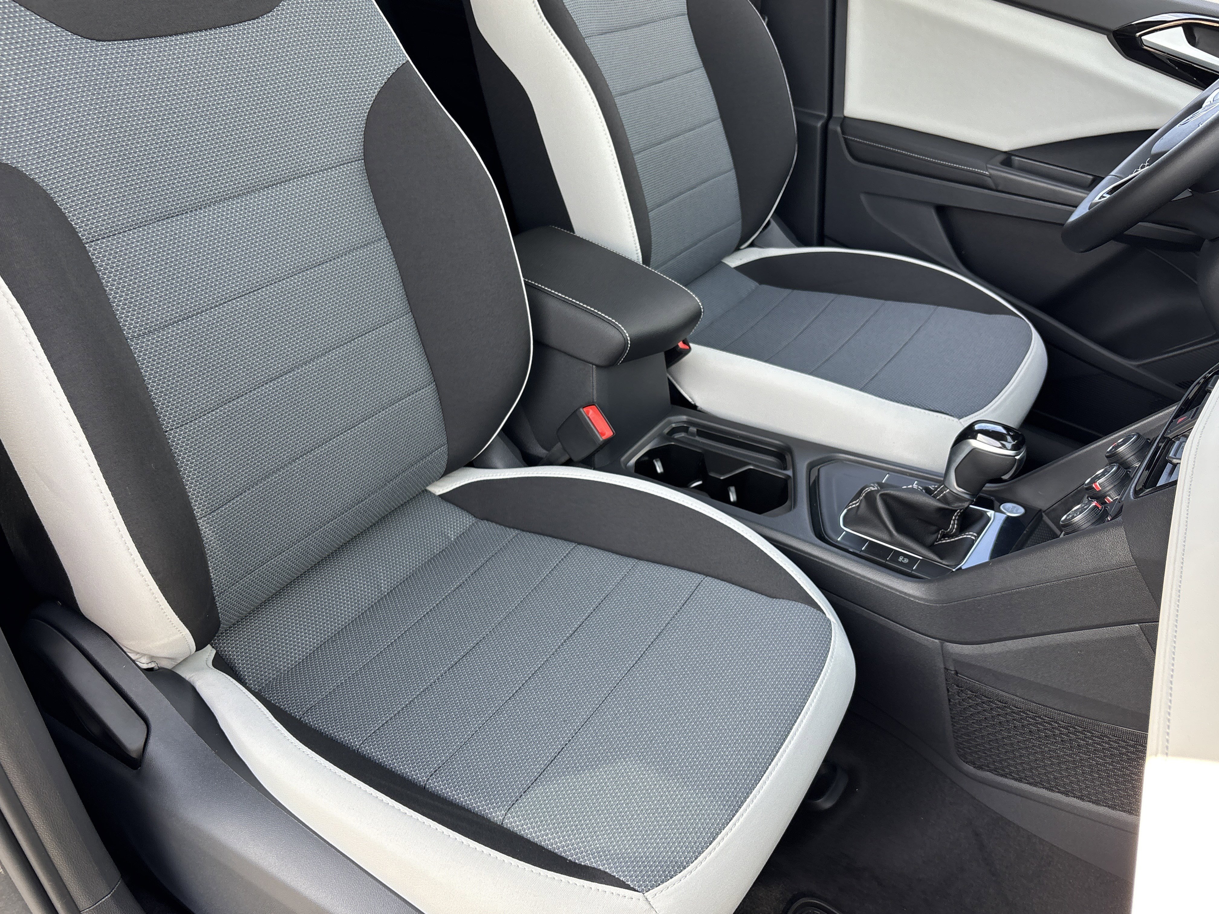 New 2026 Platinum Gray Metallic Volkswagen S image 6