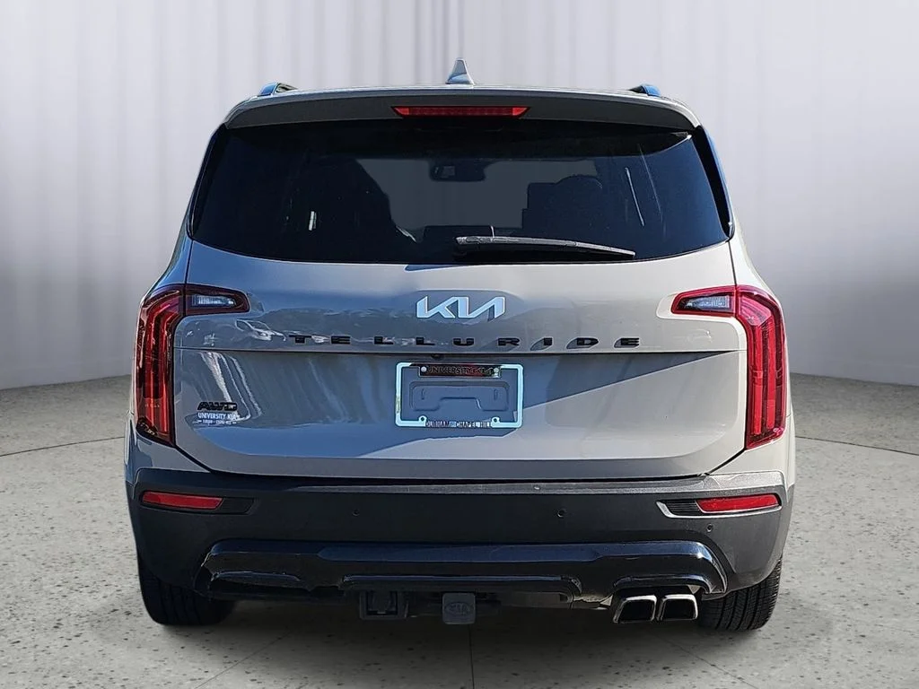 Used 2022 Gray Kia SX image 4
