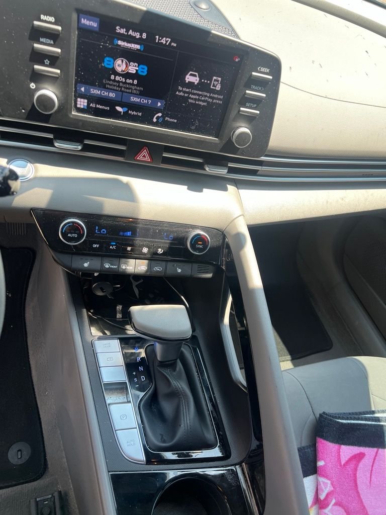 Used 2023 White Hyundai Blue image 11