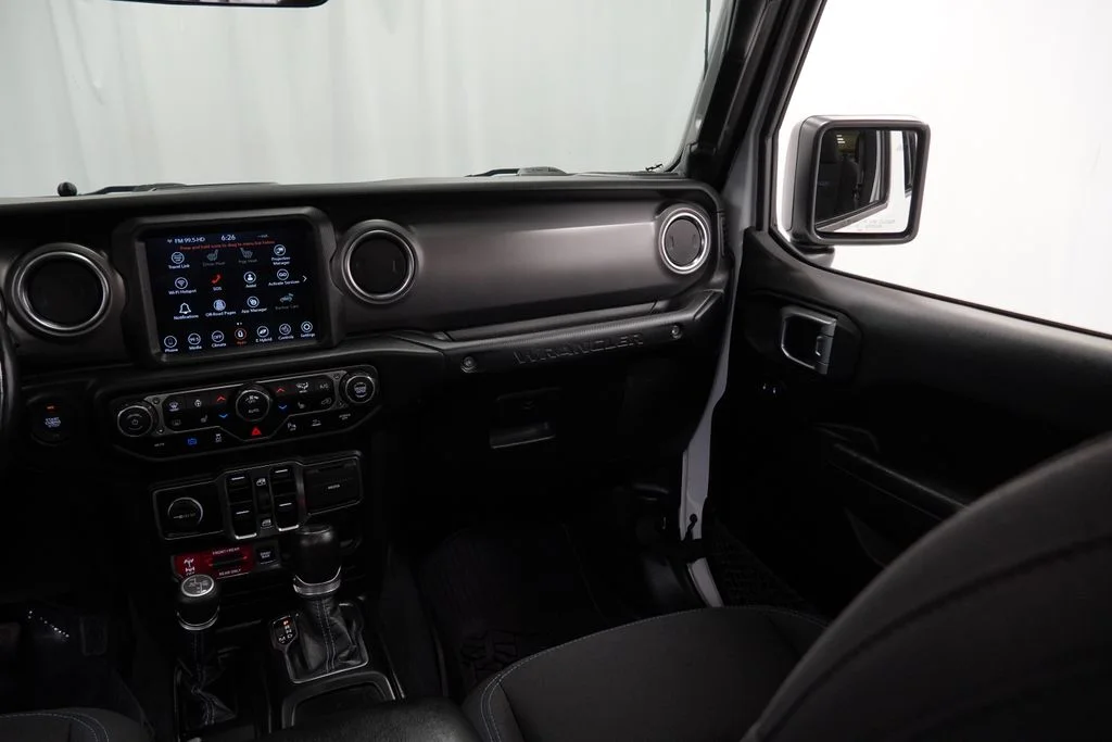 Used 2022 White Jeep Unlimited Rubicon 4xe image 30