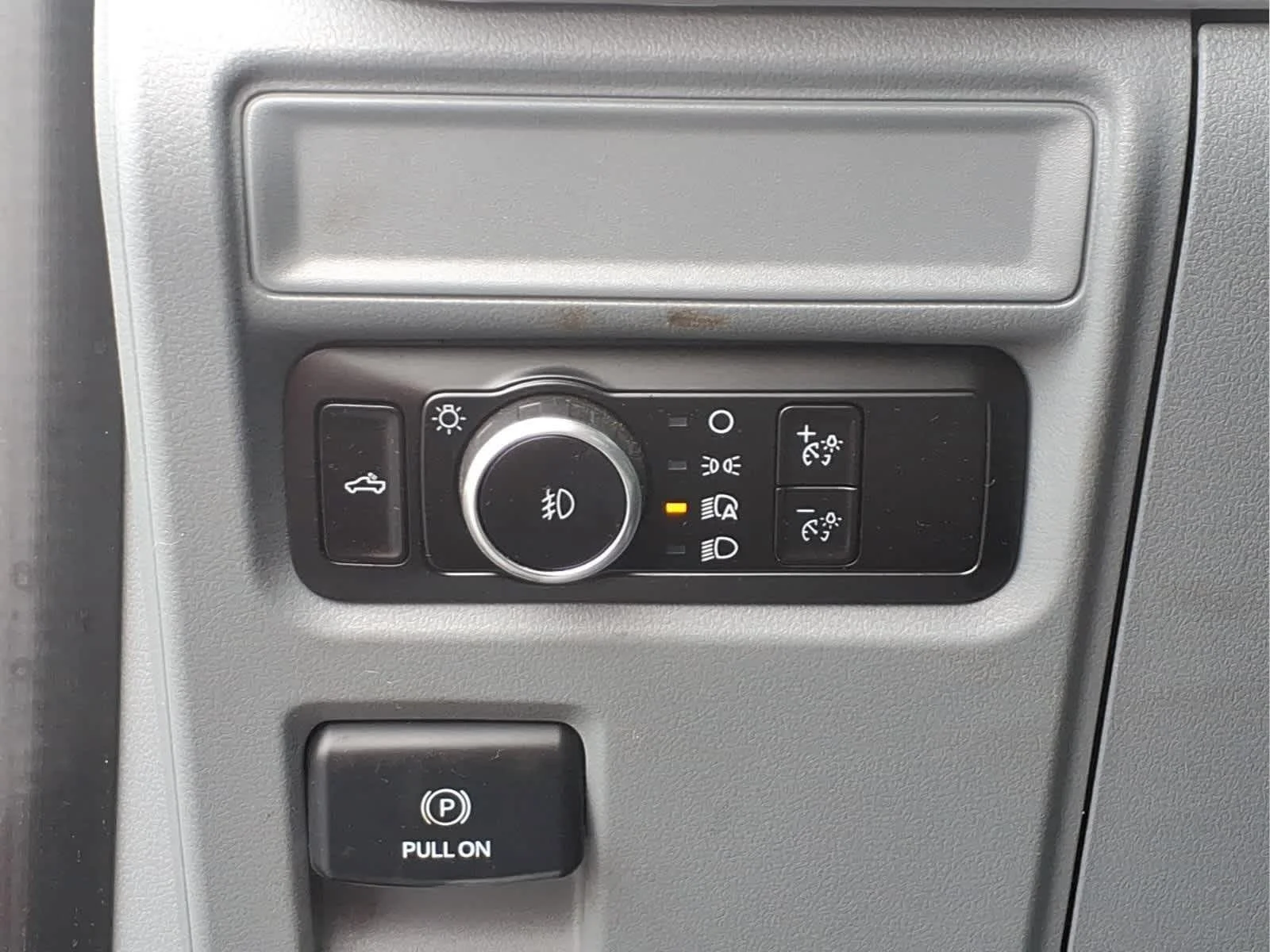 Used 2023 Carbonized Gray Metallic Ford XLT image 25