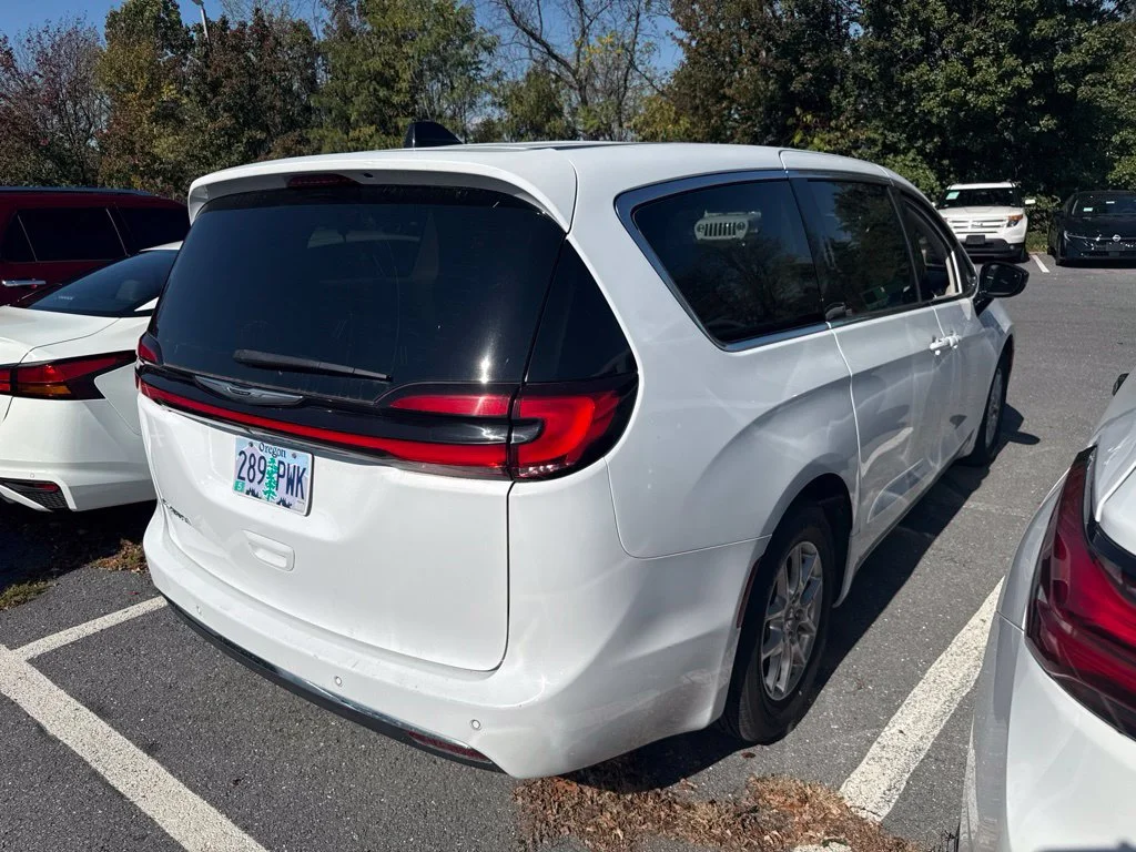 Used 2024 White Chrysler Touring L image 4