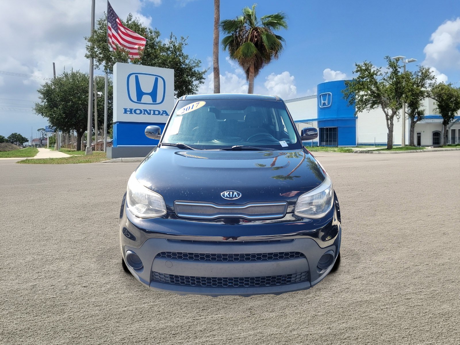 Used 2017 Kia Soul Base with VIN KNDJN2A23H7423918 for sale in Sarasota, FL