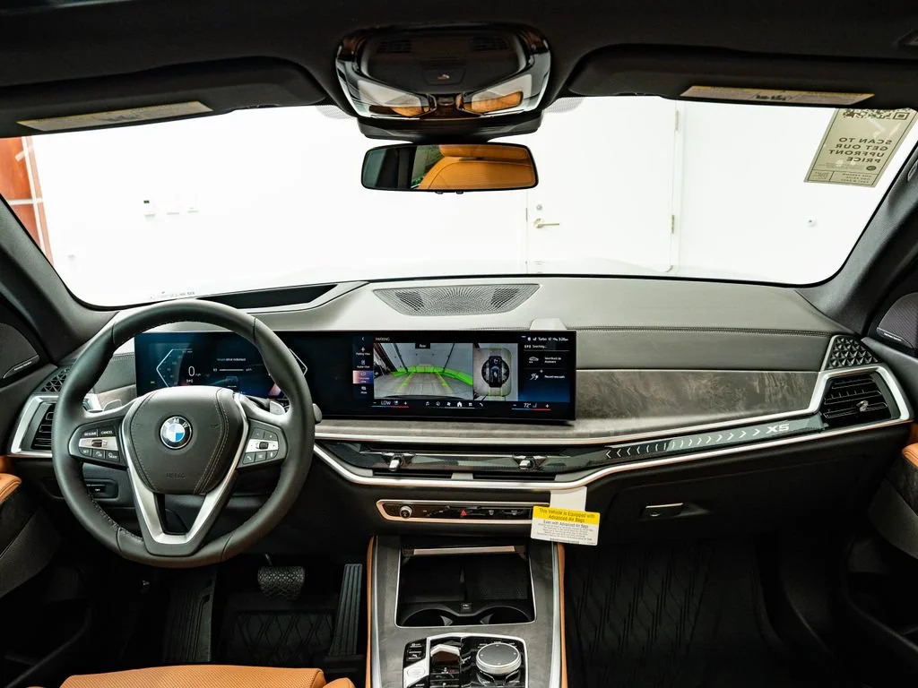 New 2026 Black Sapphire Metallic BMW xDrive40i image 4