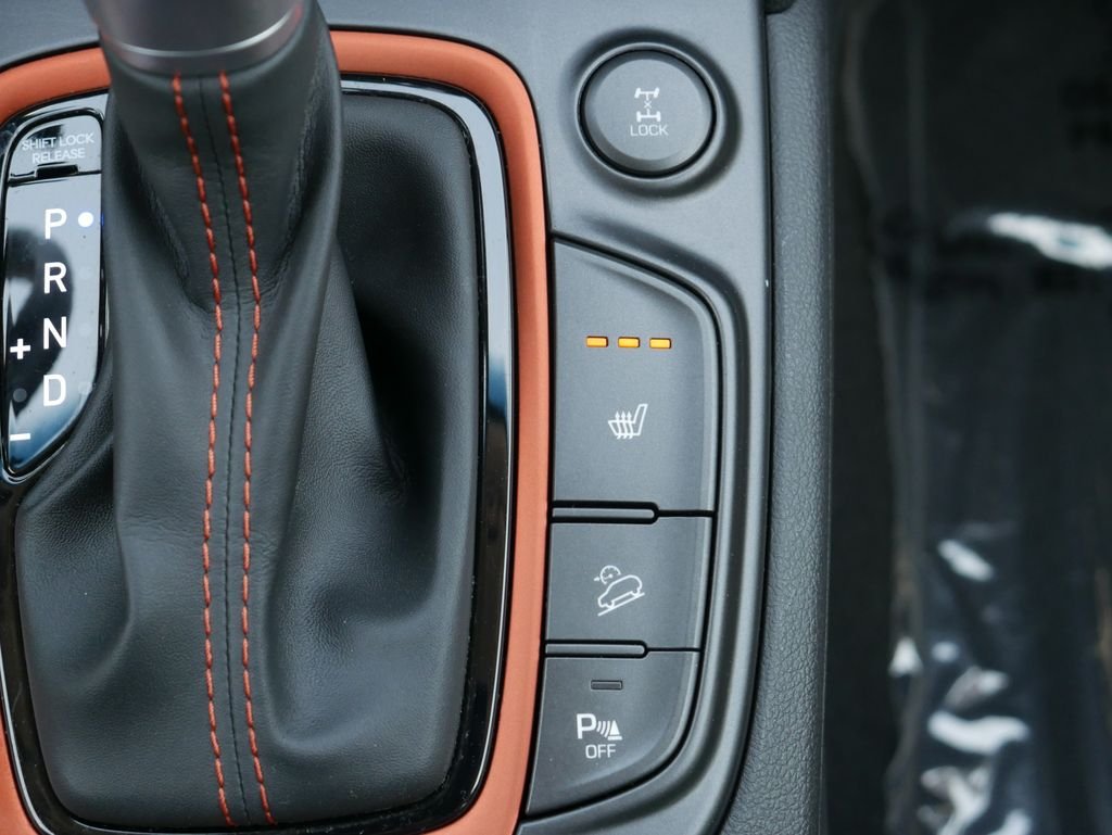 Used 2020 Orange Hyundai Ultimate image 26