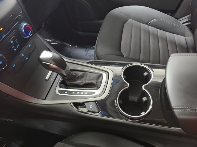 Used 2015 Oxford White Ford SE image 27