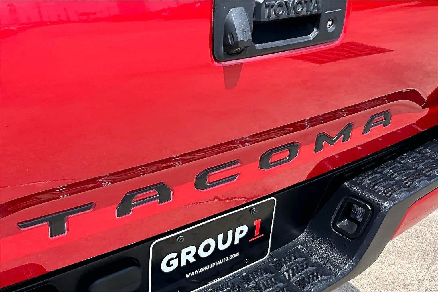 Used 2020 Barcelona Red Metallic Toyota SR image 29