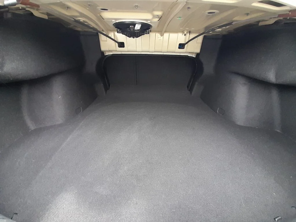 Used 2025 White Kia GT-Line image 43