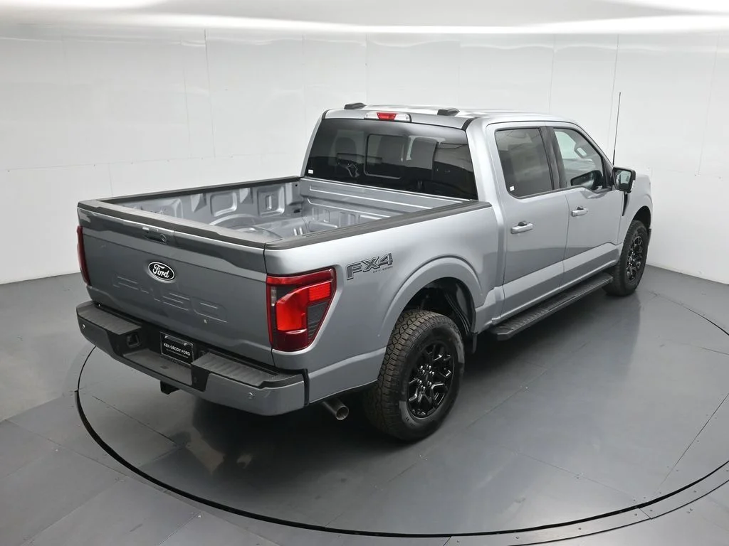New 2026 Iconic Silver Metallic Ford XLT image 37