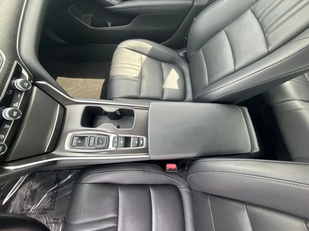 Used 2021 White Honda EX-L image 14