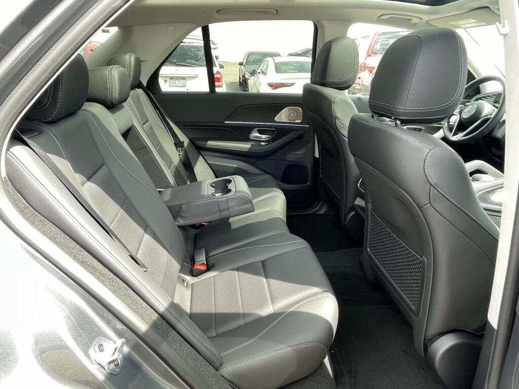New 2026 Selenite Grey Metallic Mercedes-Benz GLE 450 image 22