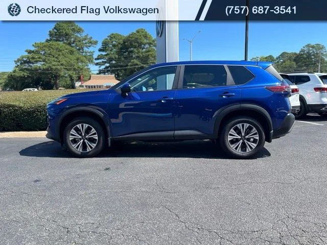 Used 2023 Caspian Blue Metallic Nissan SV image 4