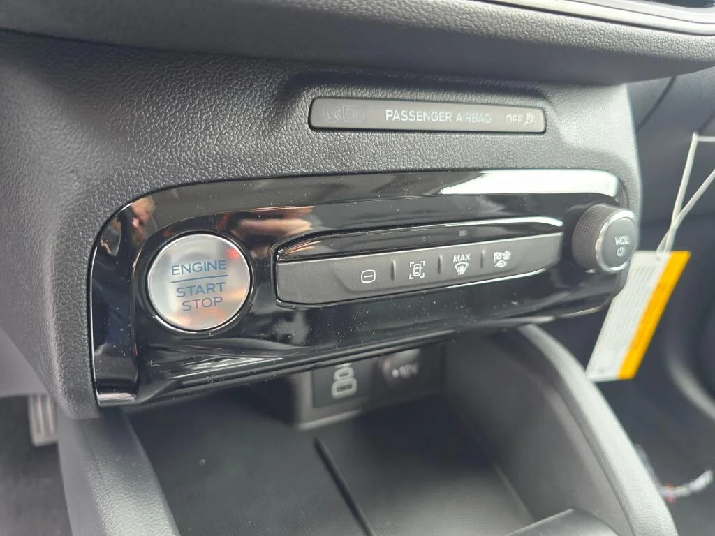 2025 Ford Escape Plug-in hybrid PHEV - Photo 28