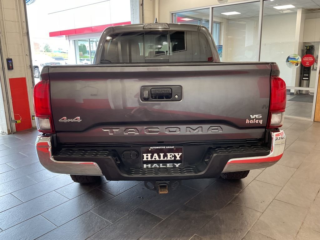 Used 2019 Gray Toyota SR5 image 7