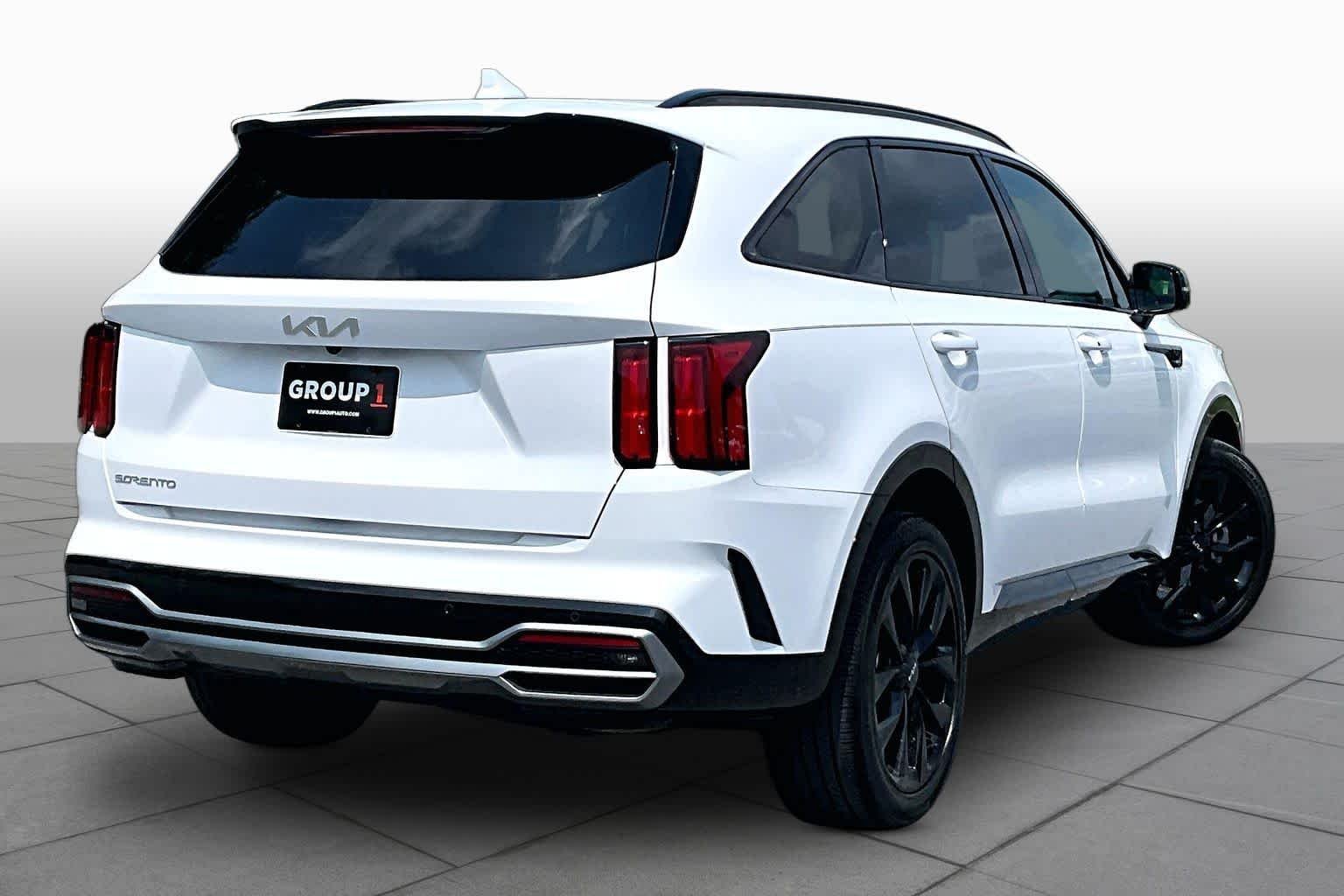 Used 2023 Glacial White Pearl Kia SX image 13
