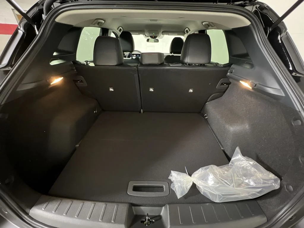 2026 Nissan KICKS SR - Photo 20