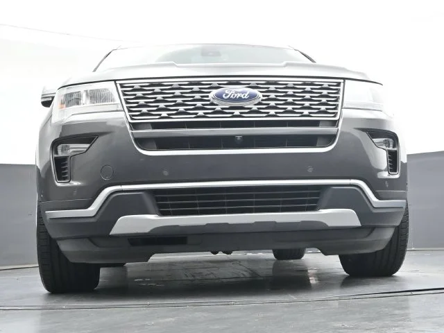 Used 2018 Gray Ford Platinum image 39