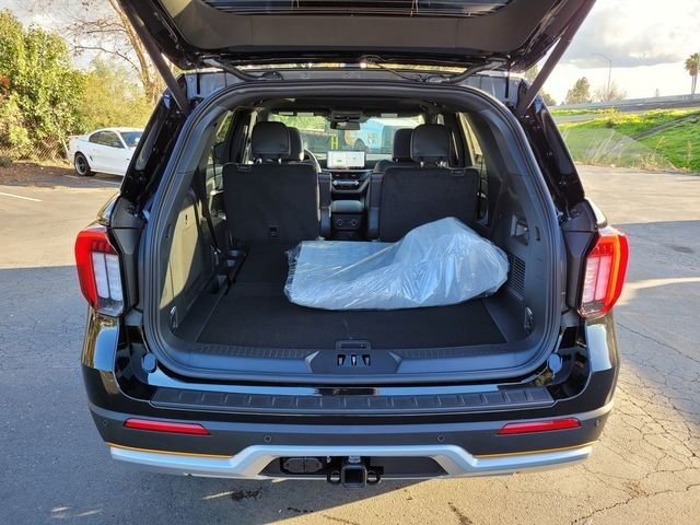 New 2026 Agate Black Metallic Ford Tremor® image 67