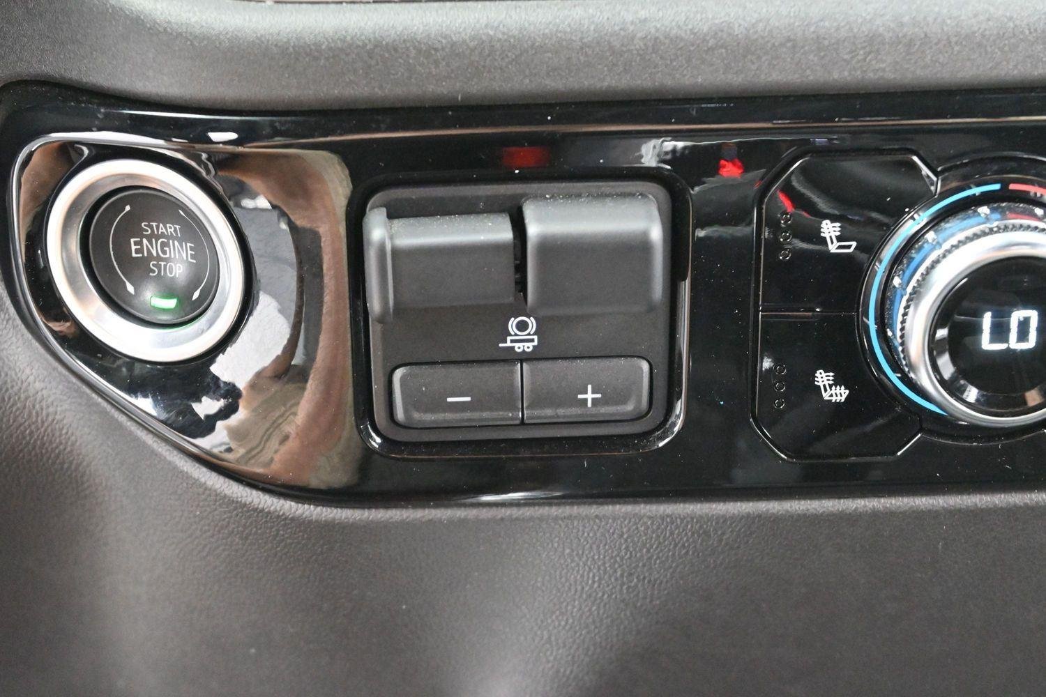 Used 2024 Summit White GMC Elevation image 24