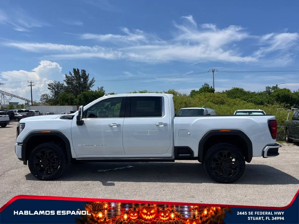 New 2026 Glacier White Tricoat GMC Denali Ultimate image 4