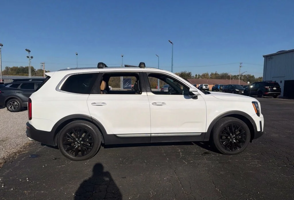 Used 2022 White Kia SX image 4