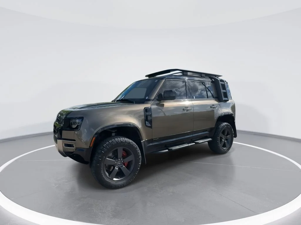 Used 2020  Land Rover X image 4