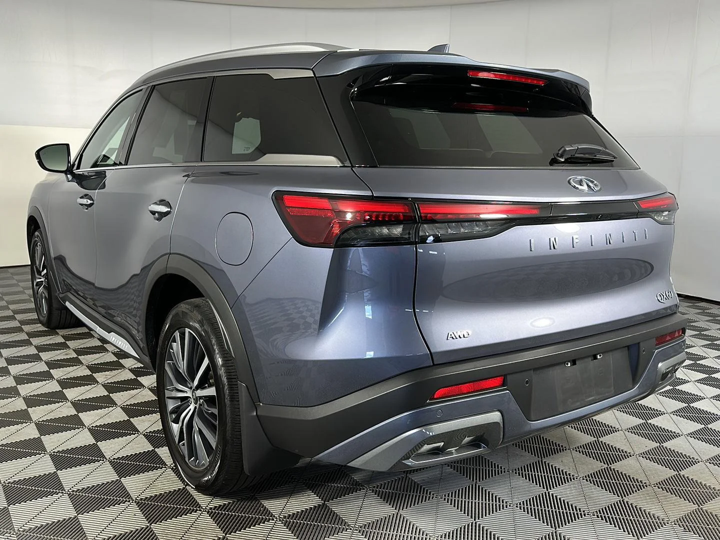 Used 2023 Moonbow Blue INFINITI SENSORY image 28