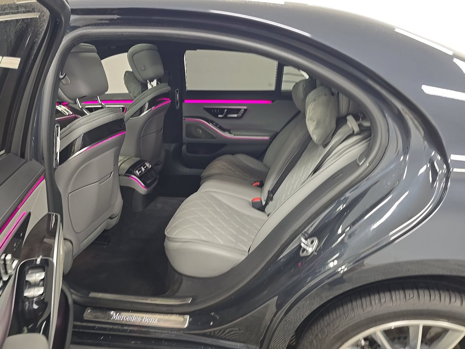 Certified Used 2021 Anthracite Blue Metallic Mercedes-Benz S 580 image 13