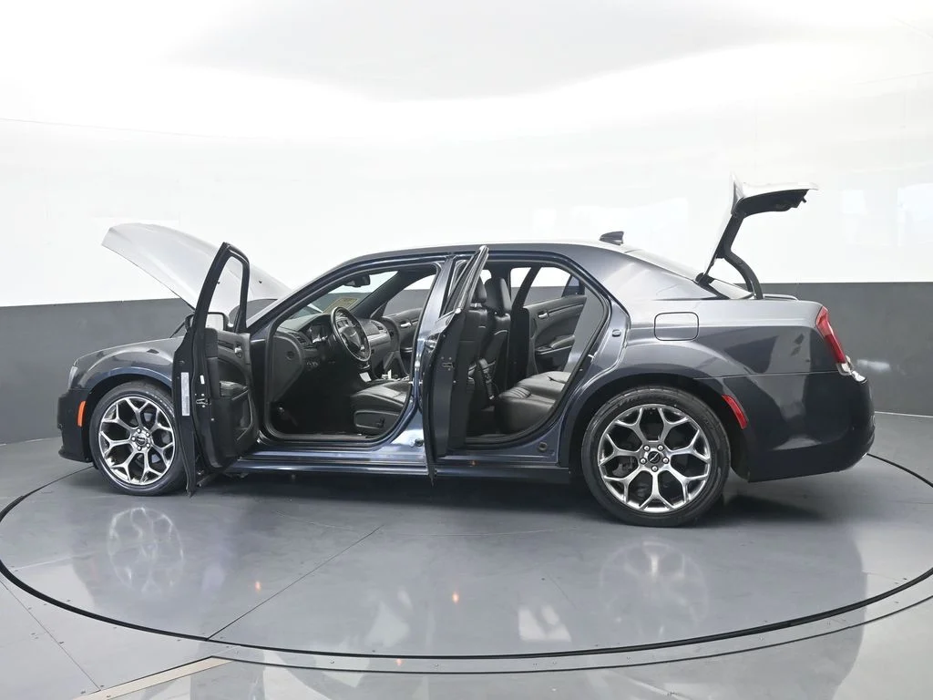 Used 2018 Maximum Steel Metallic Clearcoat Chrysler S image 74