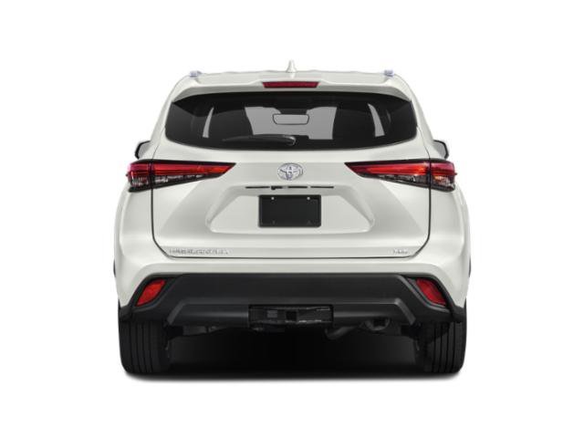 Used 2020 White Toyota XLE image 5