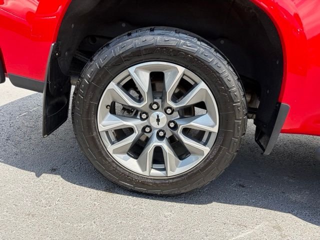 Used 2019 Red Chevrolet RST image 7