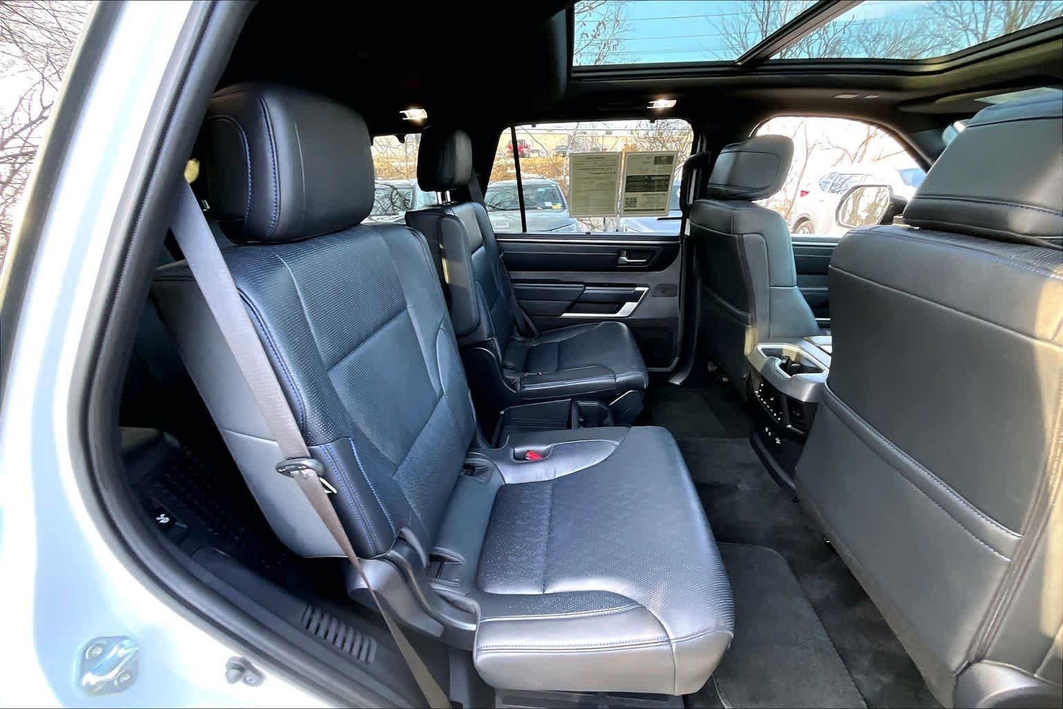 2025 Toyota Sequoia Platinum - Photo 19