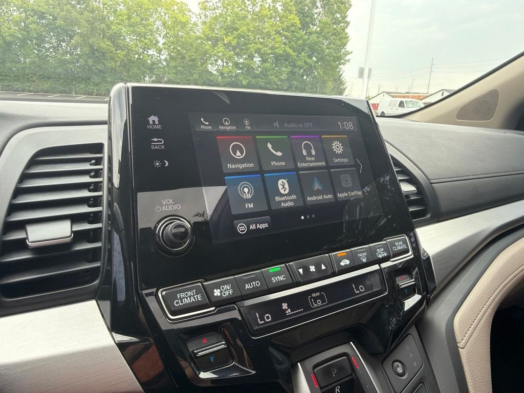 Used 2019 White Diamond Pearl Honda EX-L image 32