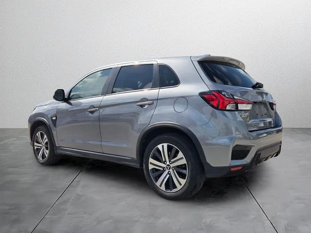 Used 2024 Gray Mitsubishi 2.0 ES image 3