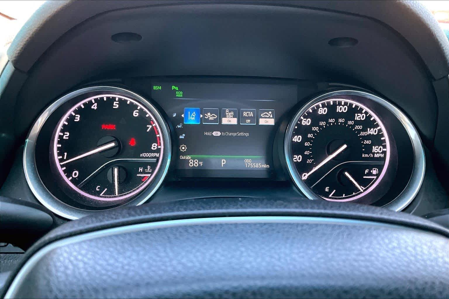 Used 2018 Ruby Flare Pearl Toyota XLE image 20