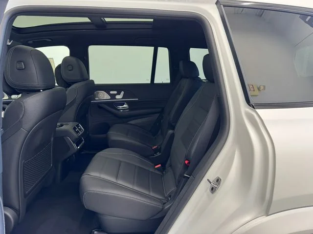 New 2026 Moonlight White Magno Mercedes-Benz GLS 450 image 21