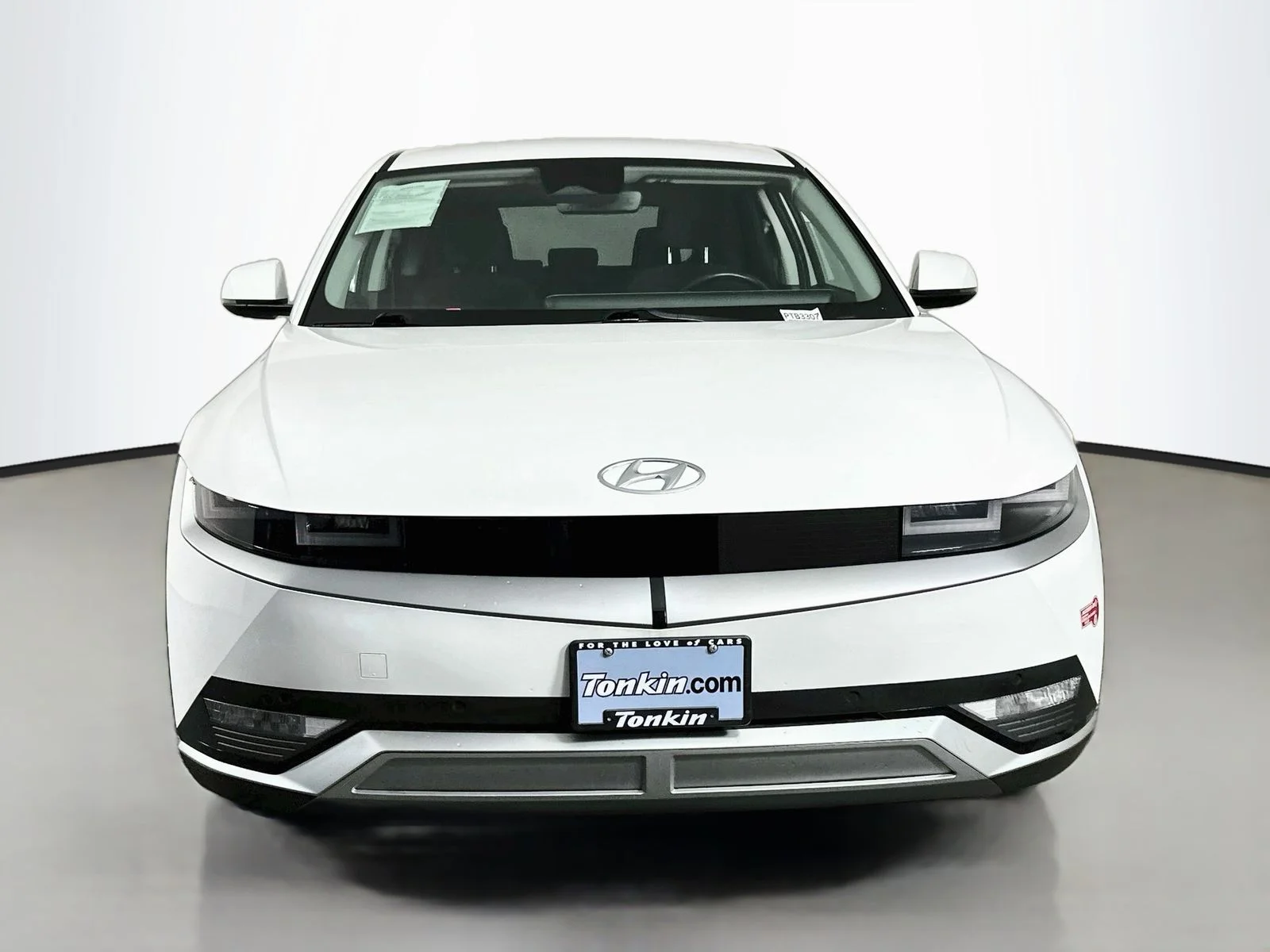Used 2024 Hyundai IONIQ 5 SEL with VIN KM8KN4DE6RU263571 for sale in Portland, OR