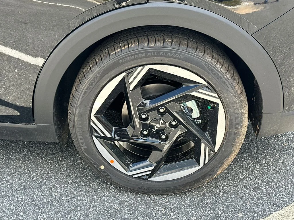 New 2026 Black Kia EX image 17