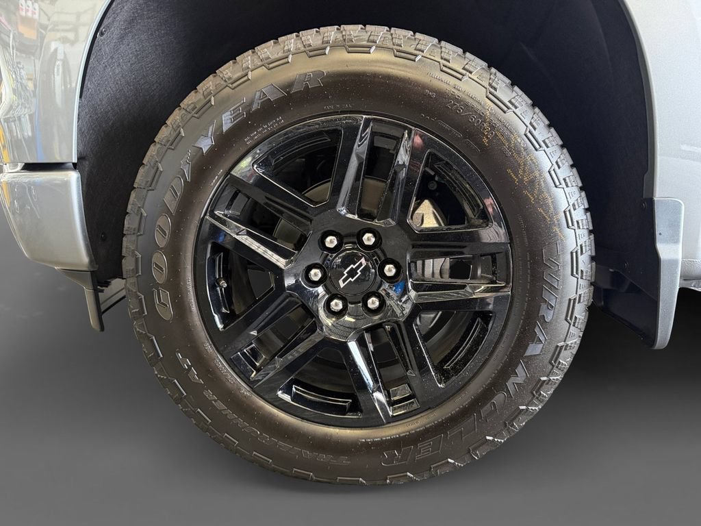 New 2026 Sterling Gray Metallic Chevrolet RST image 15