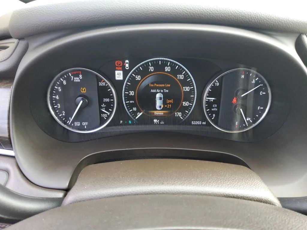 Used 2018 White Buick Premium I Group image 10