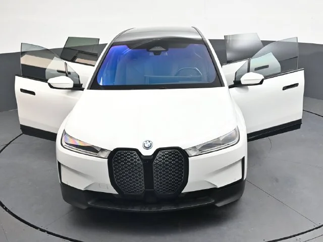 Certified Used 2024 White/off-white BMW xDrive50 image 39