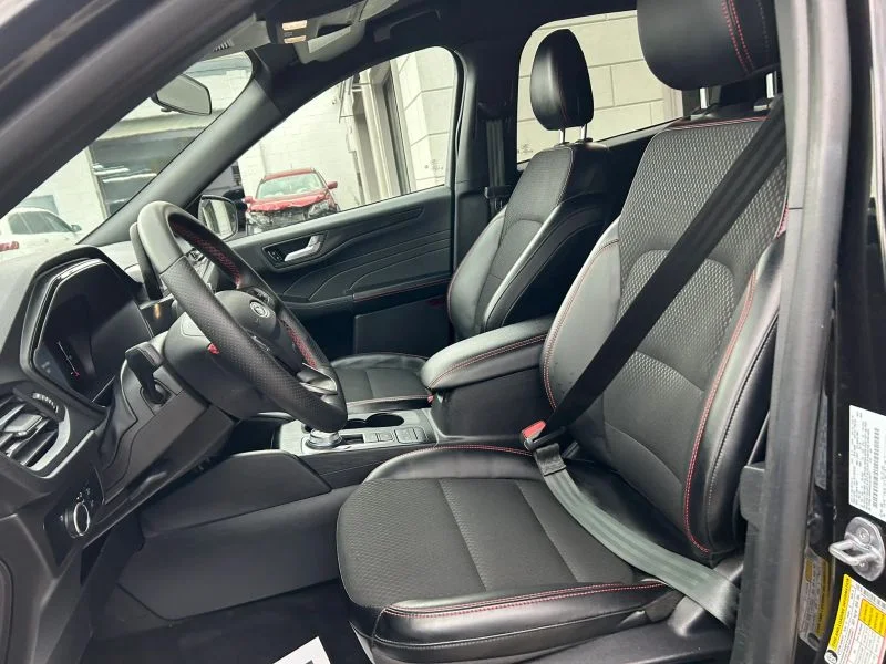 Used 2025 Black Ford ST-Line Sport Utility 4D image 40