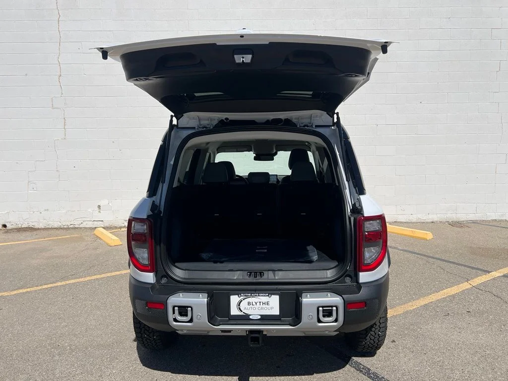New 2026 Oxford White Ford Badlands® image 5