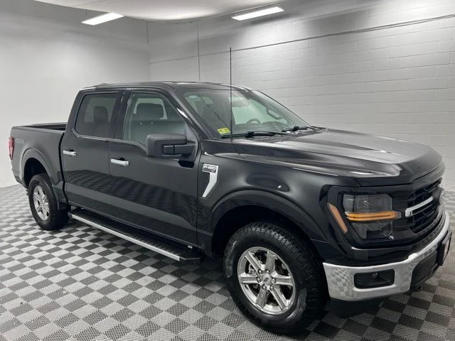 Used 2025 Black Ford XLT image 4