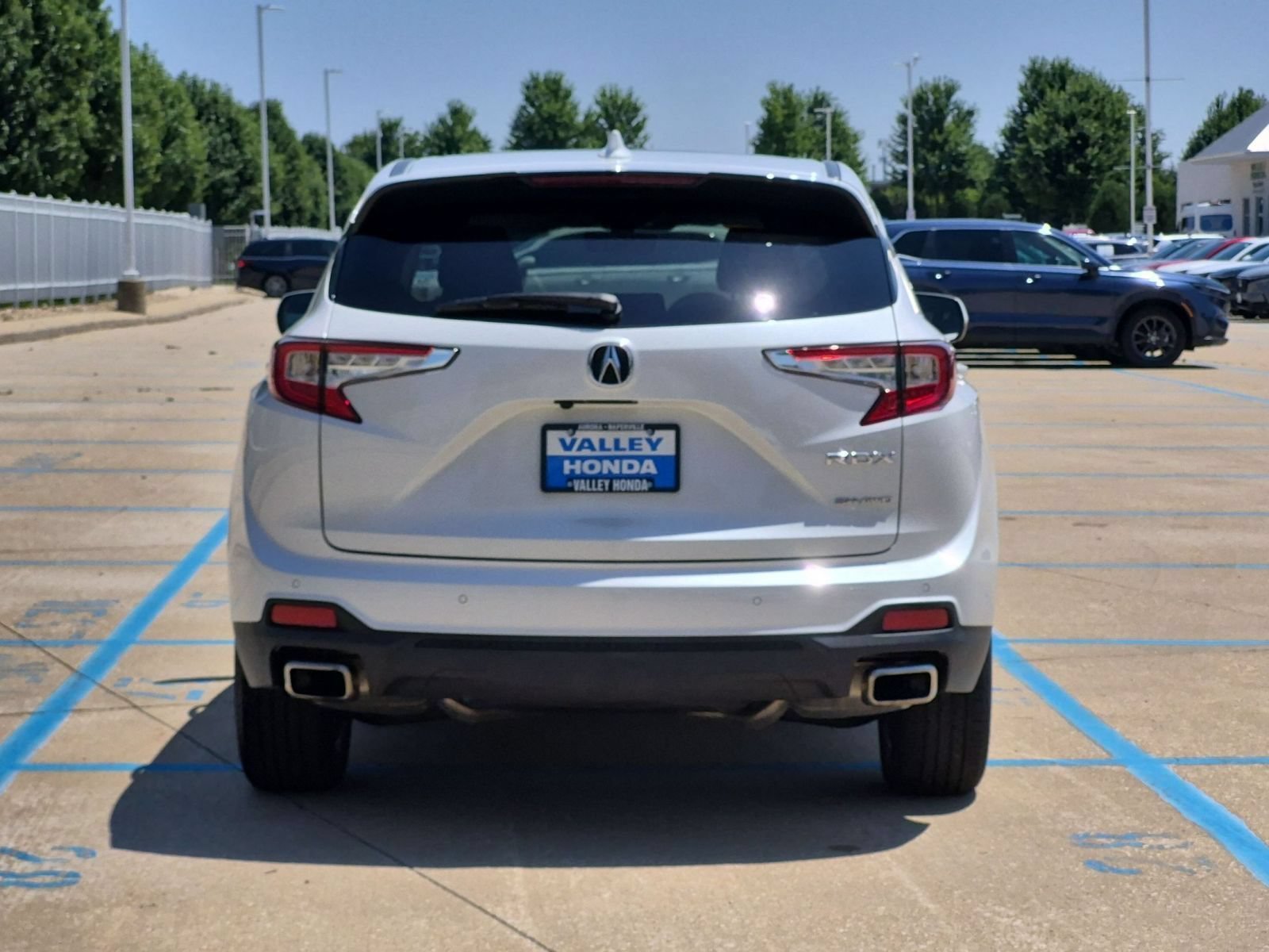Used 2023 White Acura w/Technology Package image 7